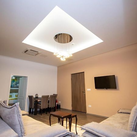 Megapolis Main Street Suites Sarajevo Ngoại thất bức ảnh